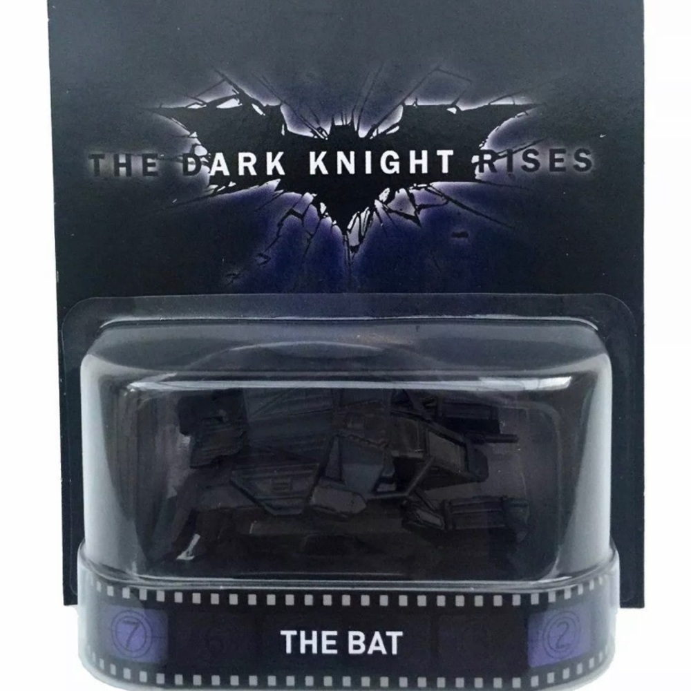 THE DARK KNIGHT RISES ~ THE BAT ~ HOT WHEELS